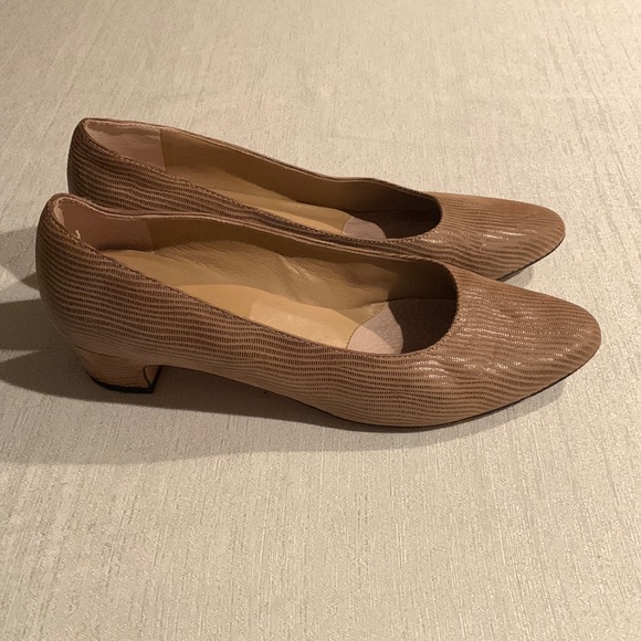 Vaneli Taupe Astyr Dress Pump - Picture 5 of 8